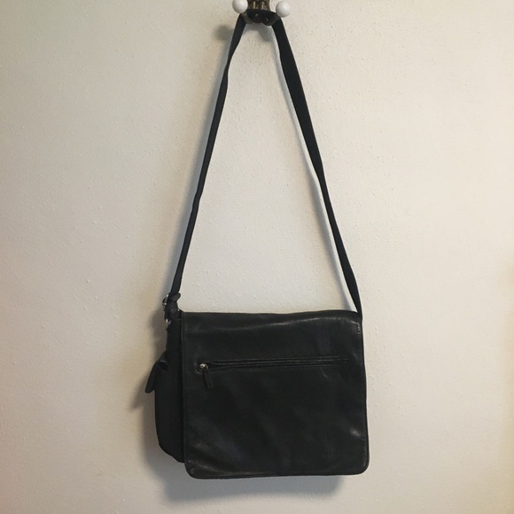 Fossil Bags Fossil Eastwest Black Leather Laptop Bag Poshmark